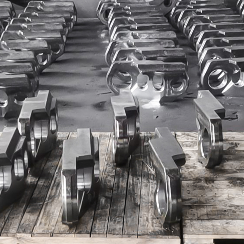 Поковки гусеничных звеньев экскаватора